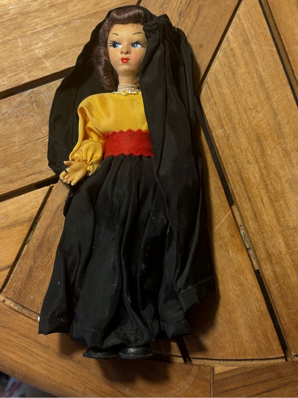 Vintage Italian Souvenir Doll 7” Hand Painted Face - Picture 7 of 10